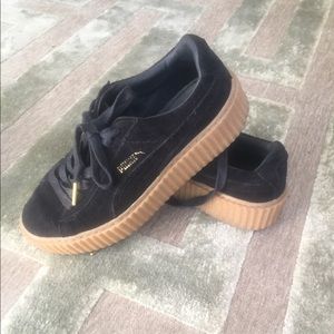 PUMA SUEDE CLASSICS SNEAKER